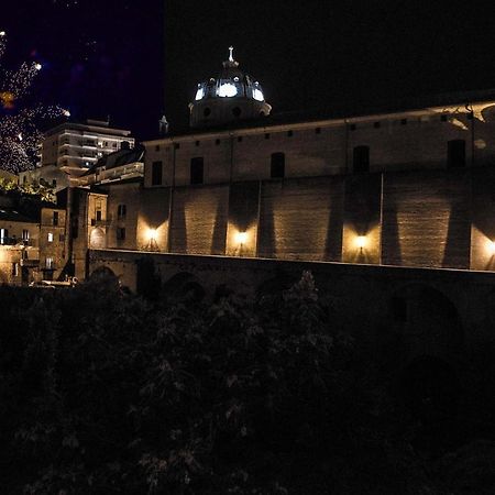 B&B Sotto La Torre Lanciano Luaran gambar