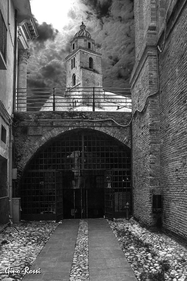 B&B Sotto La Torre Lanciano Luaran gambar