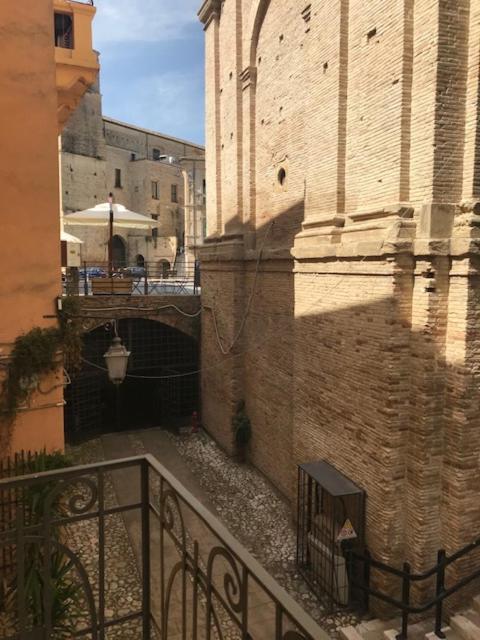 B&B Sotto La Torre Lanciano Luaran gambar